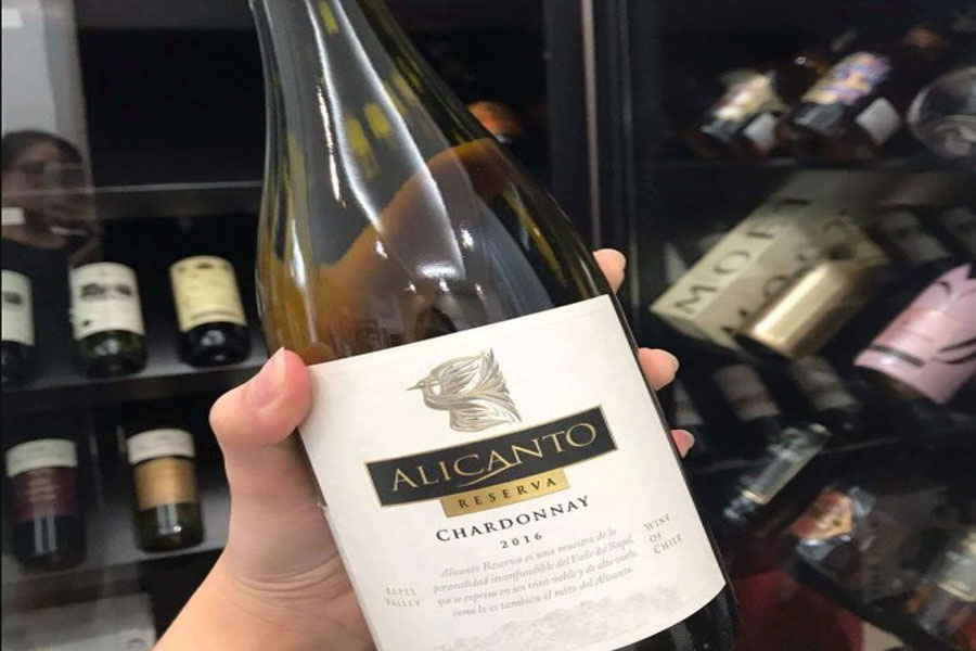 Alicanto Reserva Chardonnay là sản phẩm vang trắng tiêu biểu của Chile