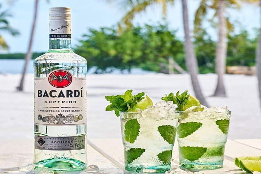 Rượu Bacardi White Rum được bán tại Việt Âu Bev