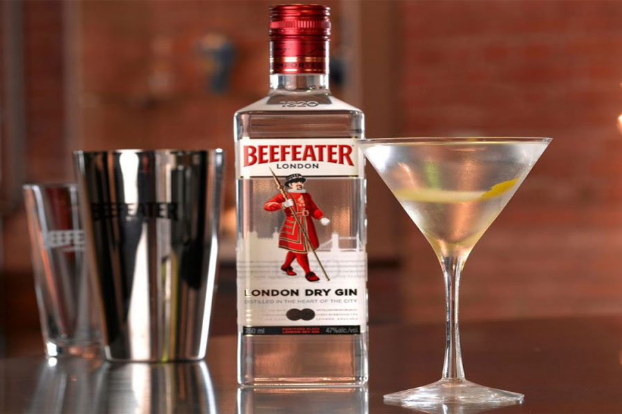 Rượu Beefeater London Dry Gin có hương vị truyền thống