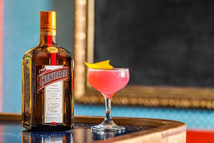 Rượu Cointreau là một huyền thoại đến từ Pháp