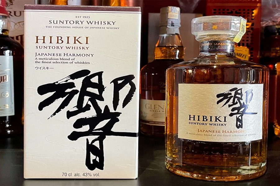 Rượu Hibiki Japanese Harmony hiện có tại Việt Âu Bev