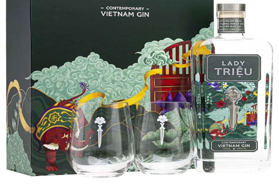 Rượu Lady Trieu Contemporary Vietnam Gin với biểu tượng kiếm và voi chiến
