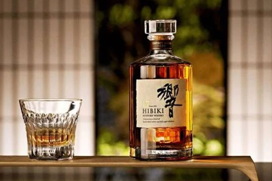 Thưởng thức rượu Hibiki Japanese Harmony đúng cách