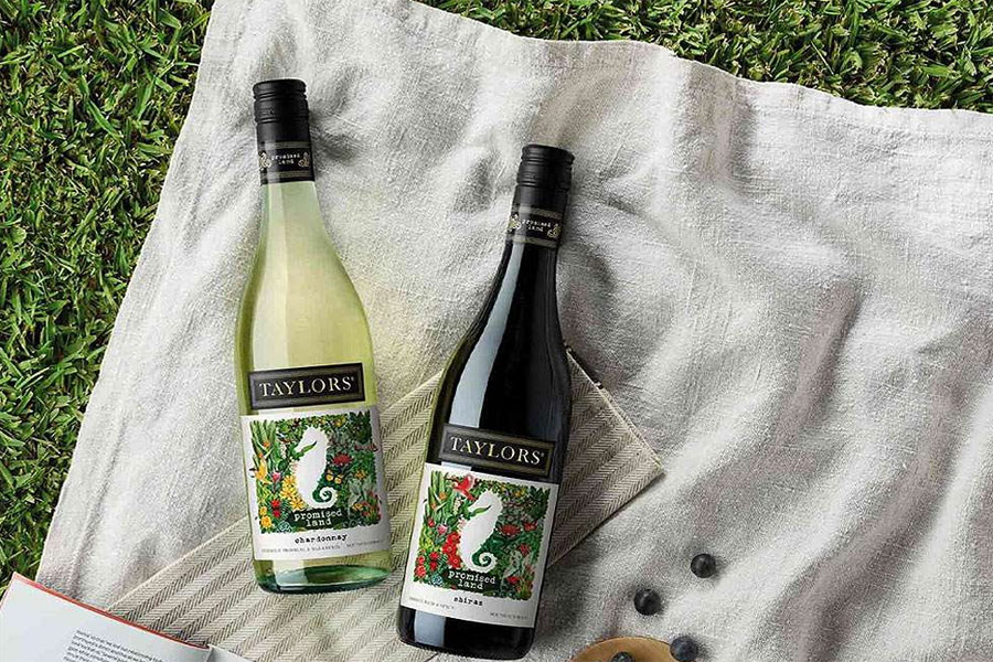 Wakefield Taylor Fw Promised Land Chardonnay là một dòng rượu của nhà Taylor
