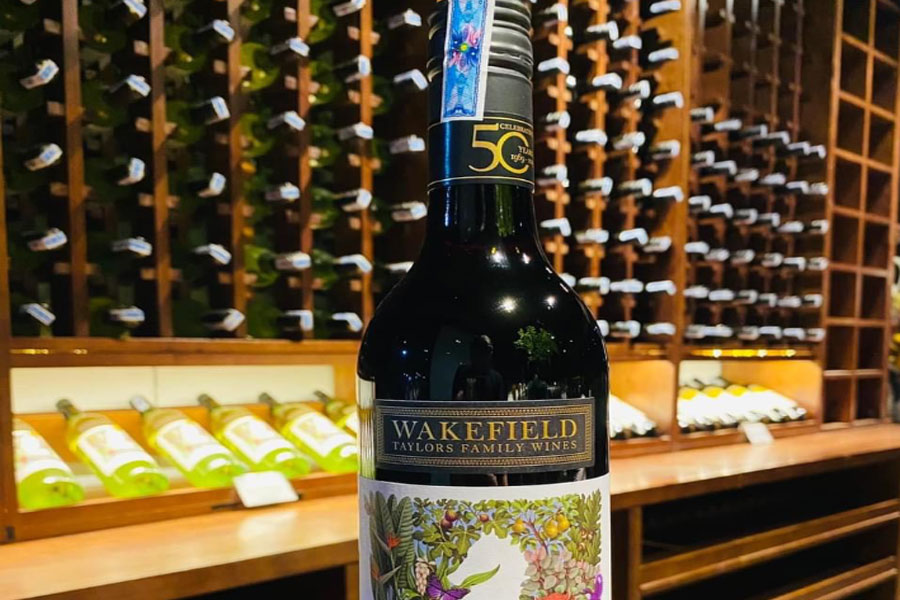 Wakefield Taylor Fw Promised Land Shiraz Cabernet được sản xuất tỉ mỉ với quy chuẩn nghiêm ngặt