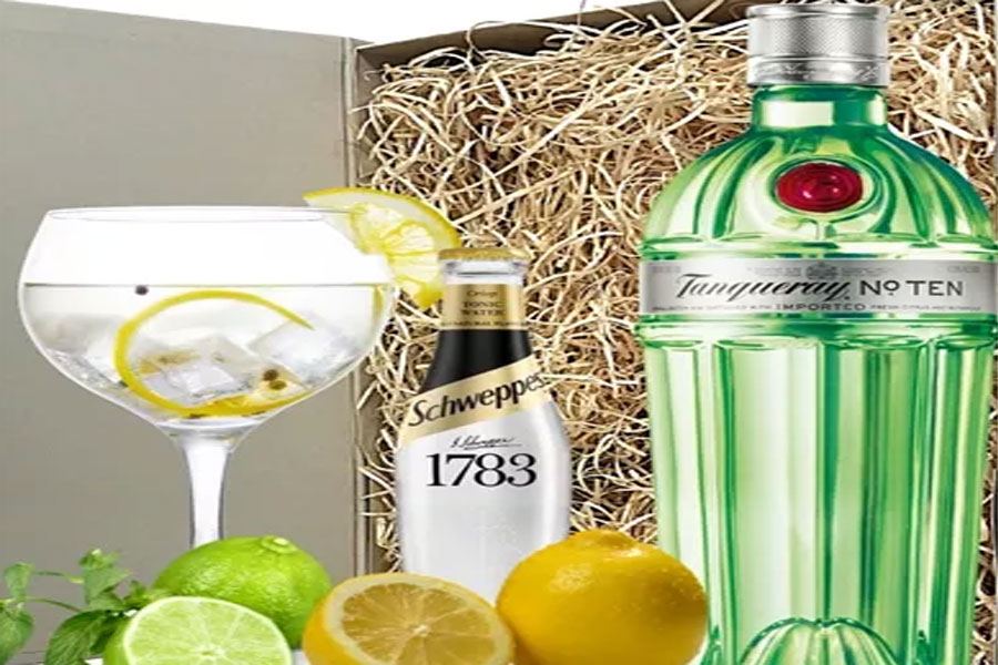 Sử dụng Tanqueray No 10 để pha cocktail