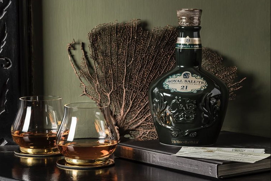 Royal Salute 21Yo The Malts Blend thưởng thức nguyên chất