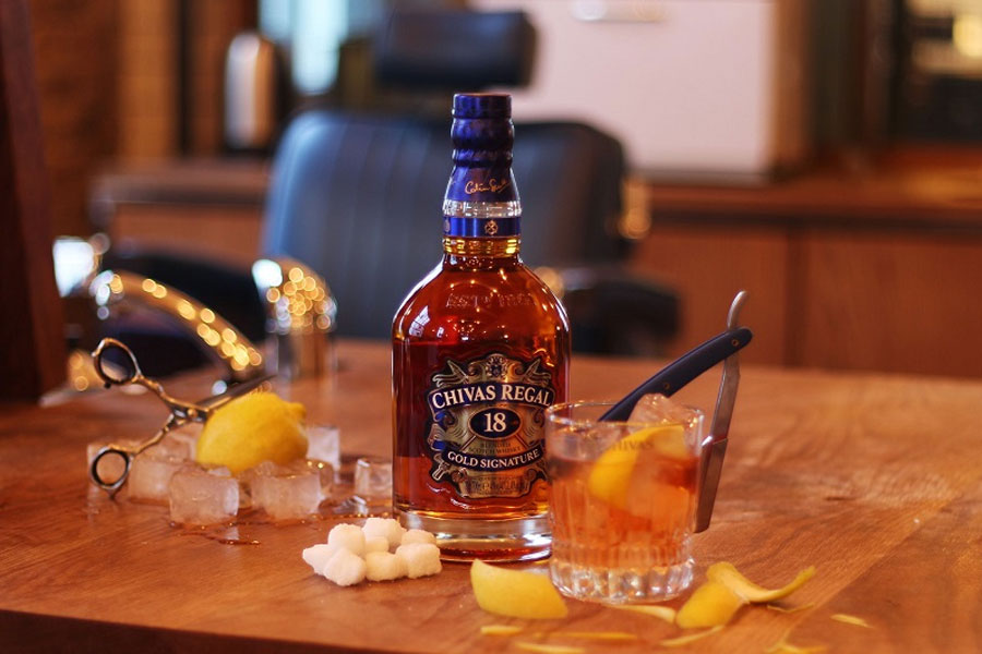 Rượu Chivas Regal 18 là kiệt tác whisky của Scotland