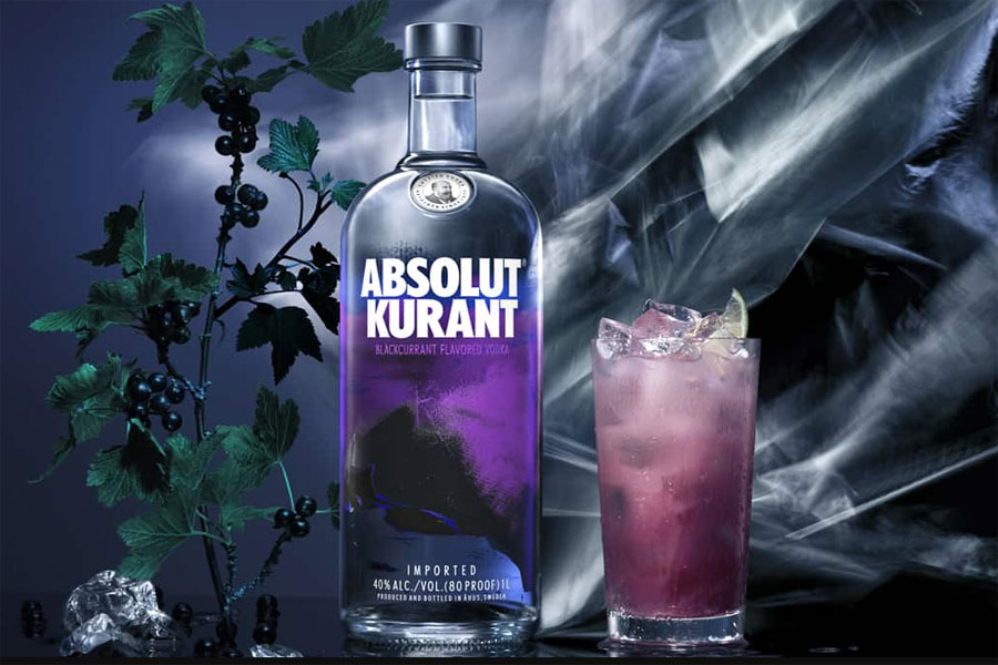 Rượu Absolut Kurant Vodka với hương trái cây đặc trưng