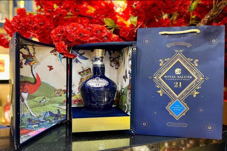 Thương hiệu Royal Salute là thương hiệu hoàng gia