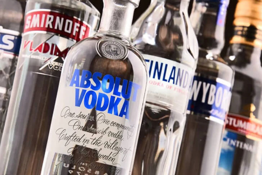 Rượu vodka bao nhiêu calo? Uống vodka có ảnh hưởng không