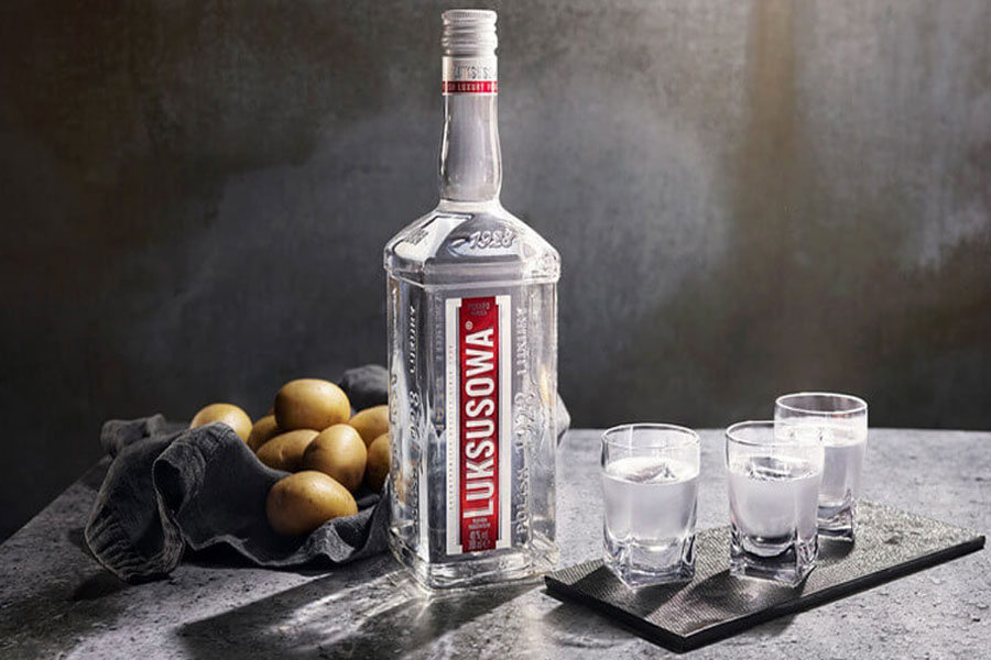 Uống chậm và kiểm soát lượng Vodka khi uống rượu