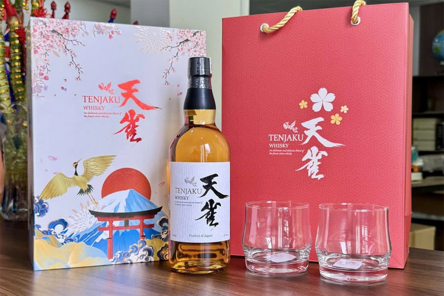 Whisky Nhật Bản với thiết kế sang trọng và hiện đại
